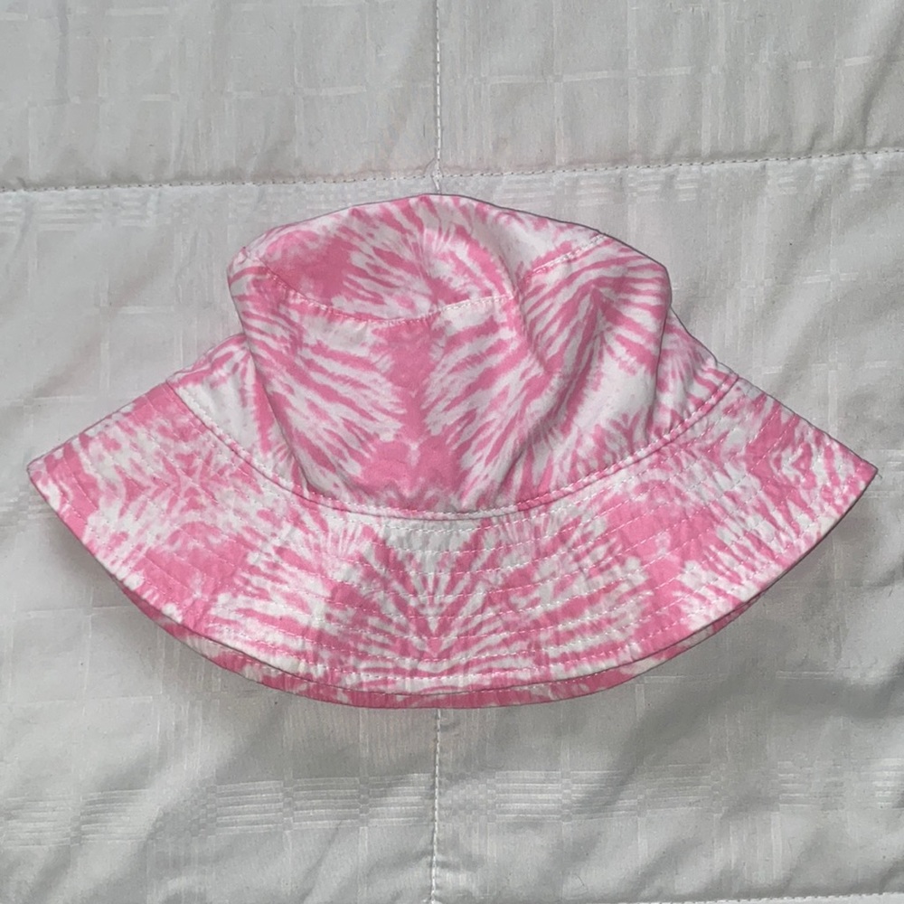 Pink and white tie-dye bucket hat